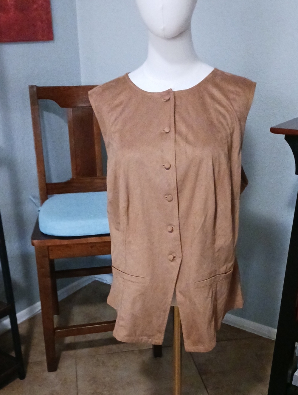 NEW- Universal Thread Women’s Sleeveless Button-Front Vest in Light Brown